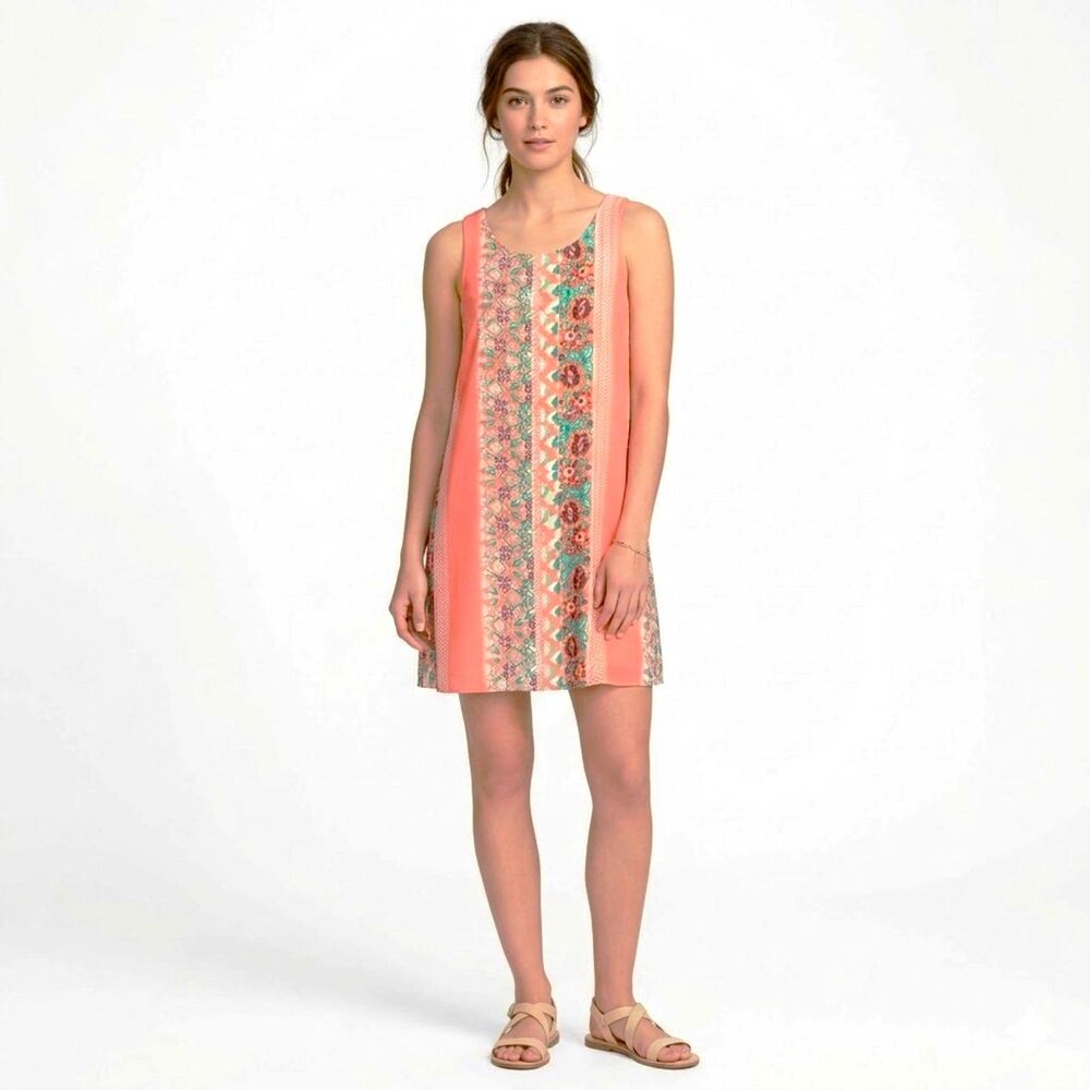 Everly Women’s Sleeveless Round Neck Peach Floral Shift Dress Size M